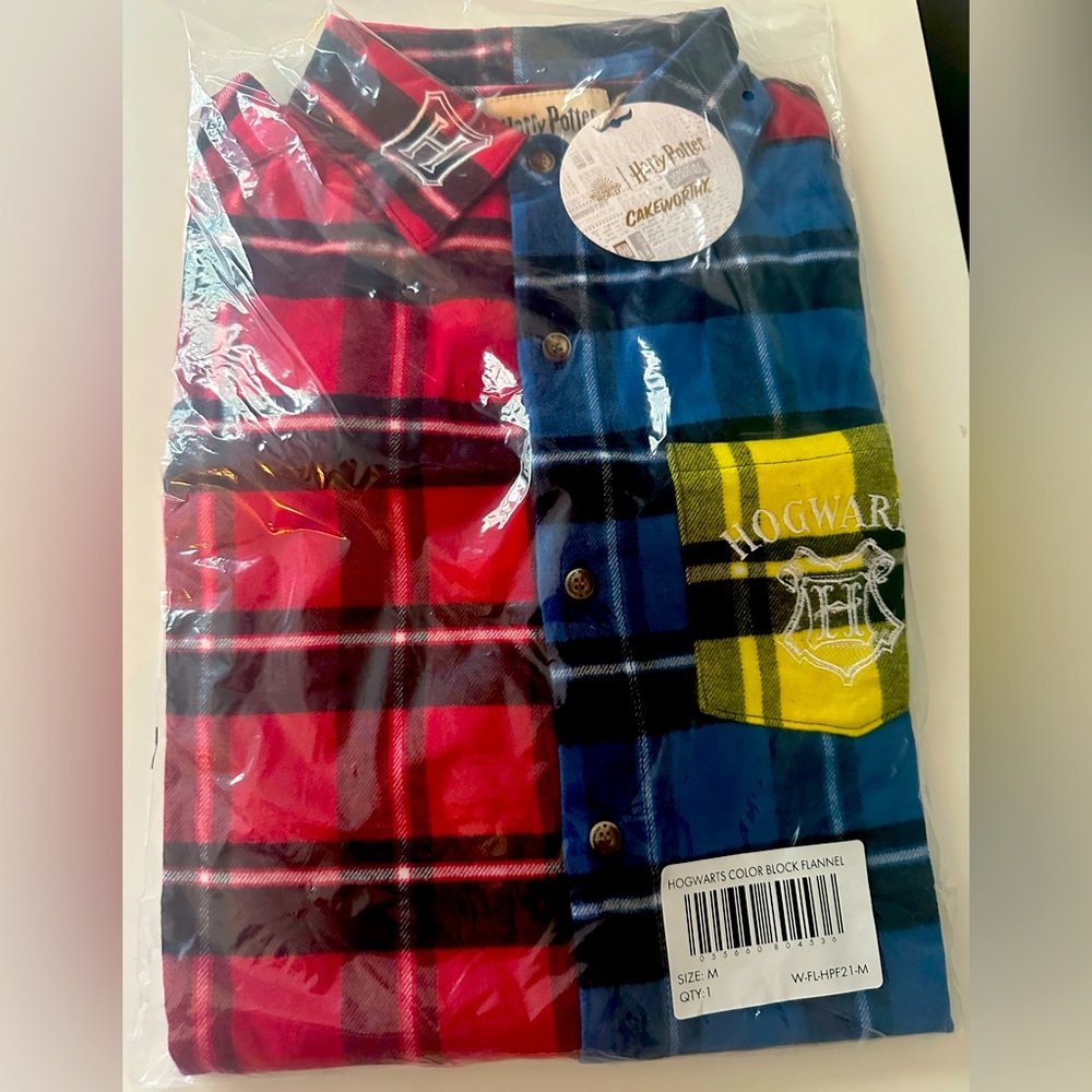 NEW NWT Harry Potter Hogwarts Flannel Shirt Cakeworthy Unisex  Medium